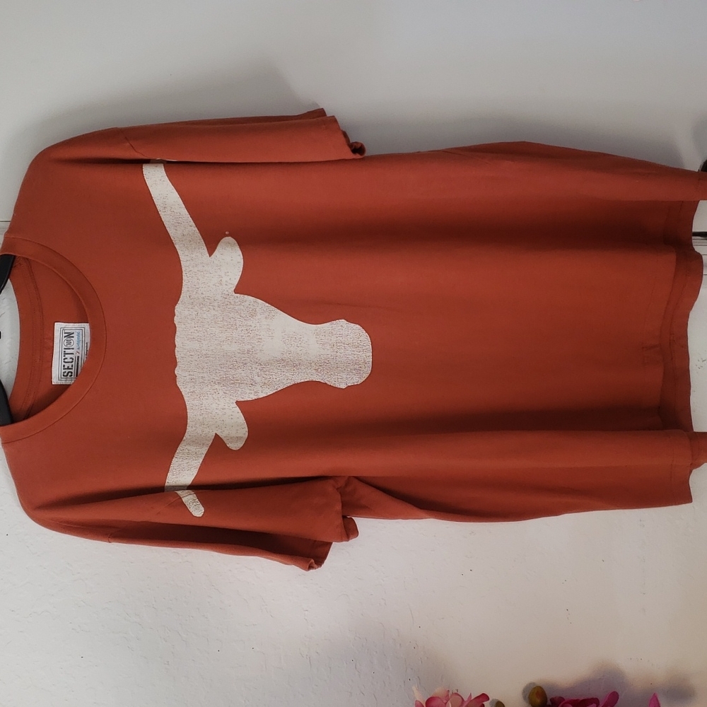 MAJESTIC SECTION 101 SHIRT SIZE XXL. USED. COLOR OCRE.